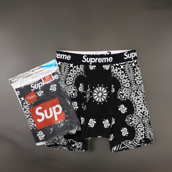 新品　Supreme Hanes Bandana Boxer Briefs Supreme Hanes Bandana Boxer Briefs (2 Pack) Black - FW22 - US